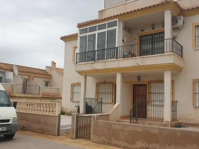 Apartamento 2 Dormitorios Las Filipinas Espaa