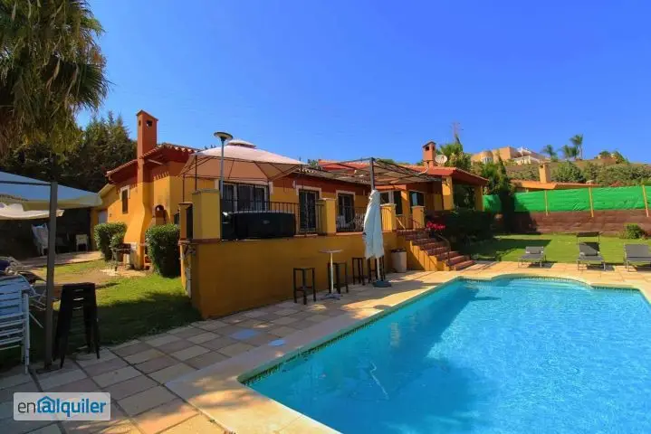 Alquiler Casa Piscina Centro Alhaurin de la Torre