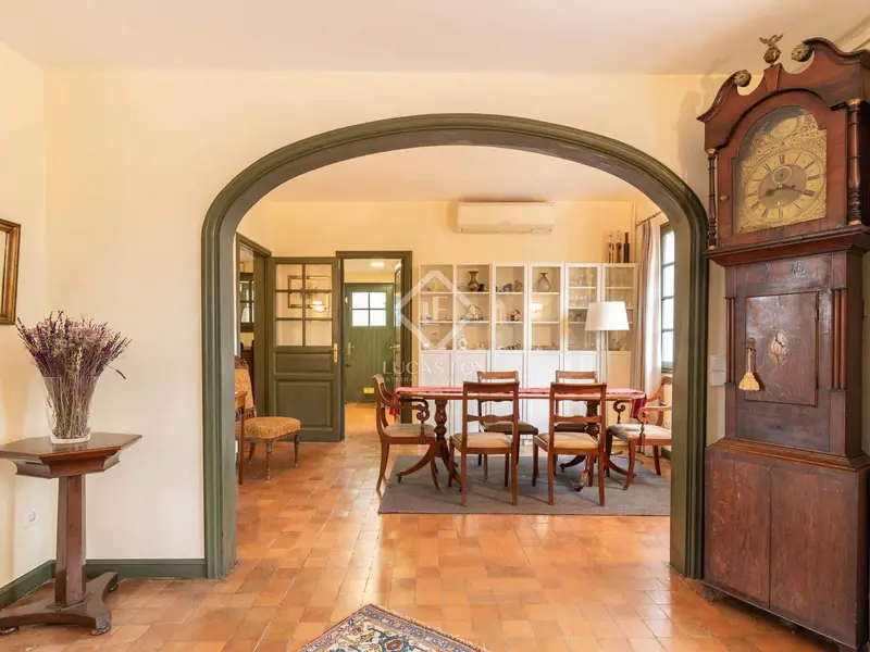 Chalet en Valldoreix con Piscina y Jardin para Familias