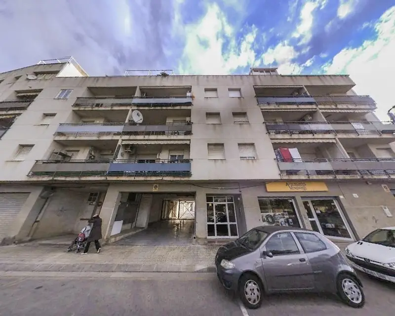 Garaje en Venta en Albinyana El Vendrell 11m²