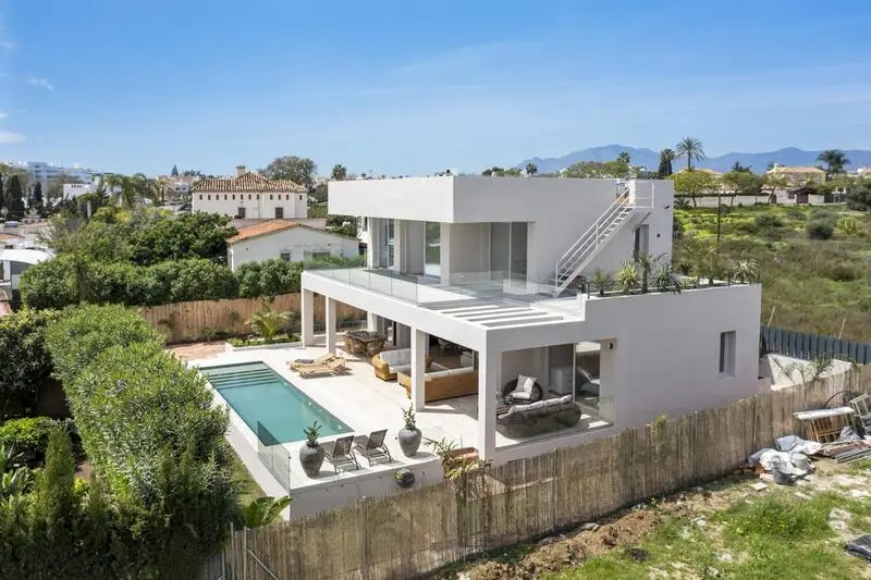 Villa de Lujo en San Pedro Alcántara con Piscina Privada