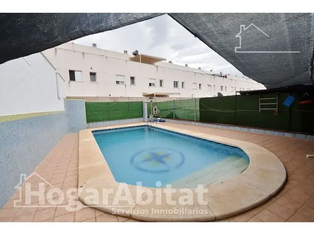 Chalet Seminuevo con Piscina Terraza y Garaje 5 Dormitorios
