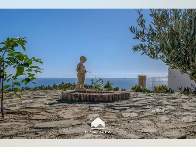 Villa de Lujo en Almuñécar 5 Dormitorios Vistas al Mar