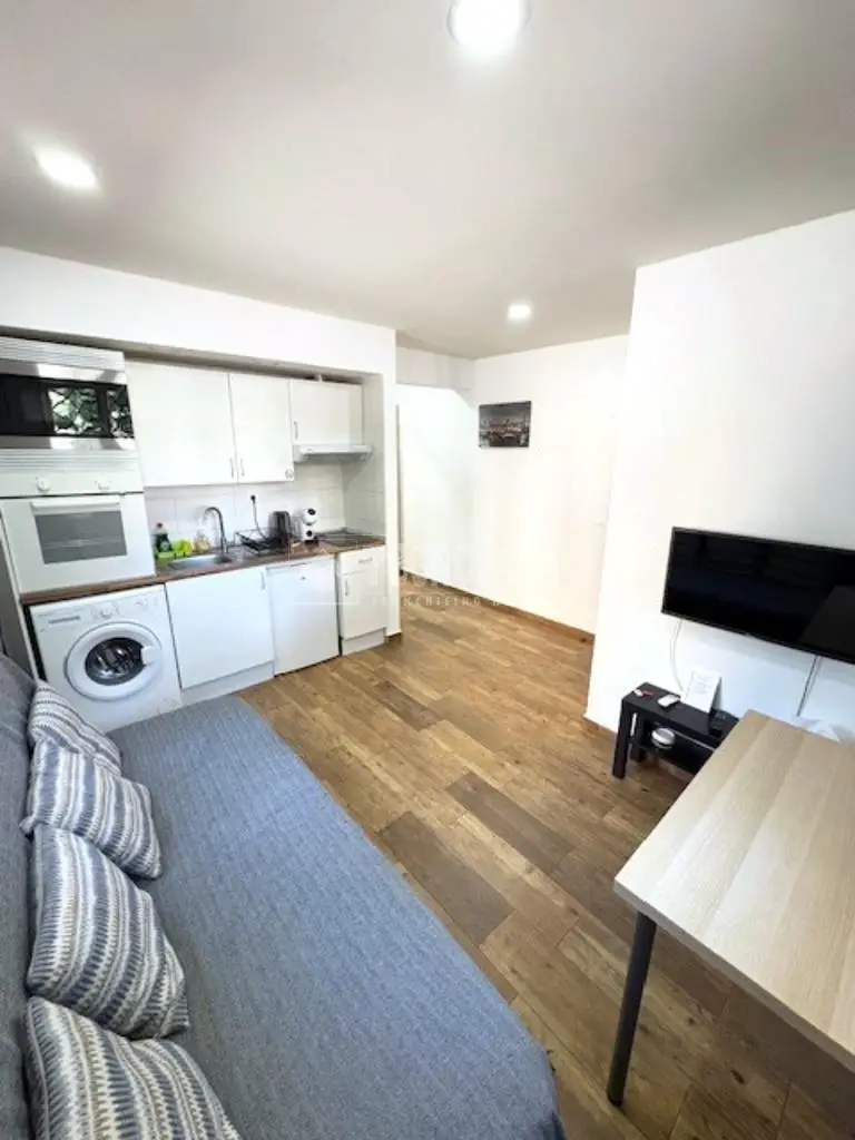 Increíble oportunidad: 2 apartamentos en Carabanchel