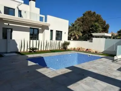 Elegante villa en la playa de Muchavista