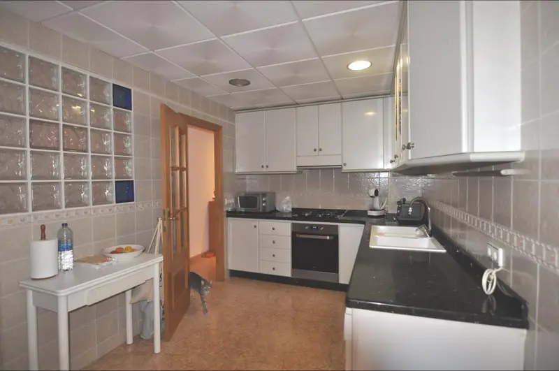 Apartamento en Puerto Jávea con Patio y Vistas al Mar