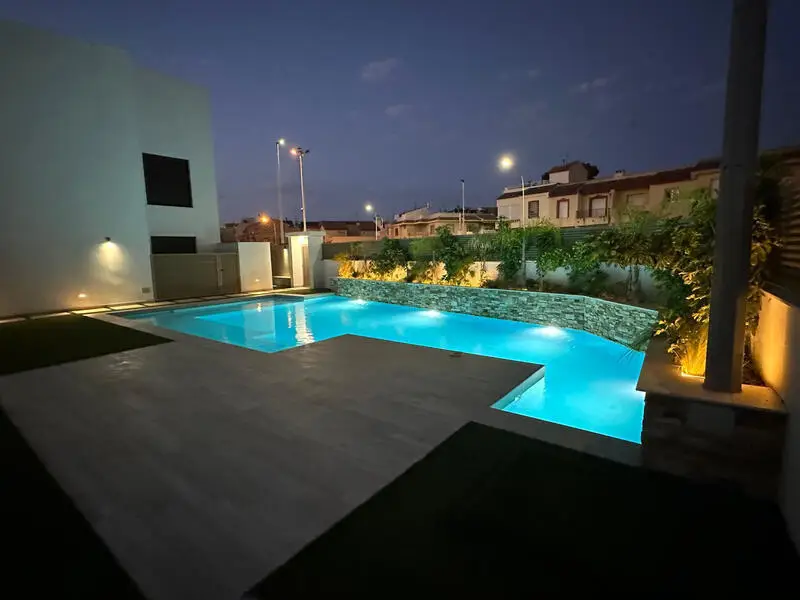 Ático en Venta en La Llana Beach 3 Dormitorios 2 Baños