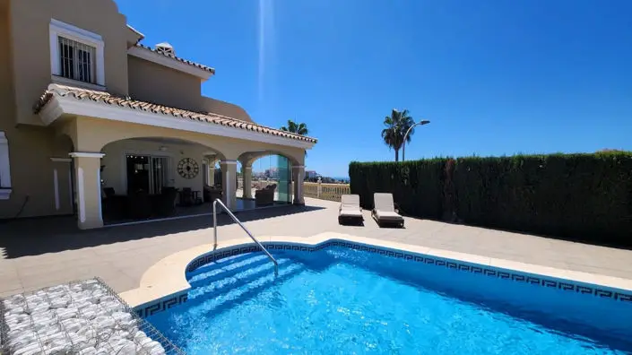 Villa 3 Dormitorios Riviera del Sol Vistas Mar Golf Piscina Privada