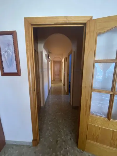 Casa en Facinas con Terraza y Garaje Doble Altura