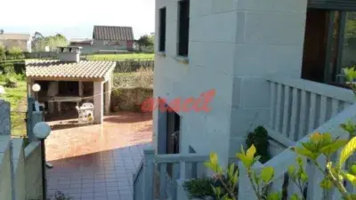Chalet en venta en O Rosal: Casa de piedra con piscina y jardin