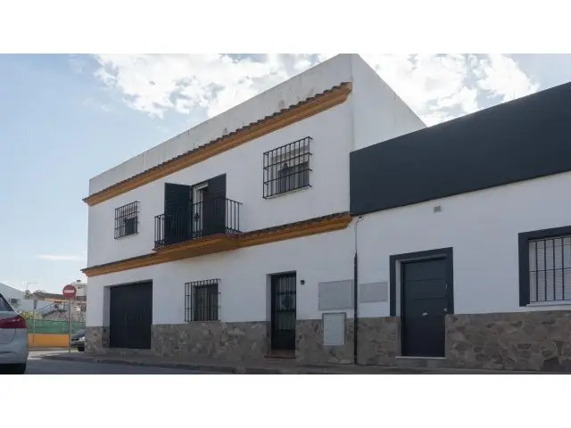 Casa en venta Jerez de la Frontera con local y azotea