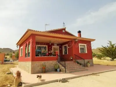 Casa Chalet Venta Yecla Murcia 3 Dormitorios Piscina