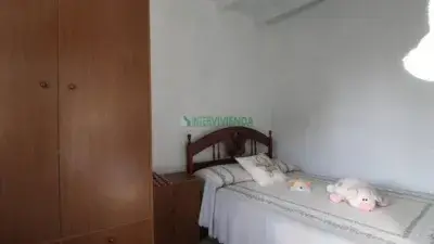 Casa de Piedra Gallega en Arbo a Reformar con Terreno
