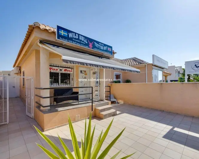 Bungalow en Venta La Zenia 2 Dormitorios Reformado