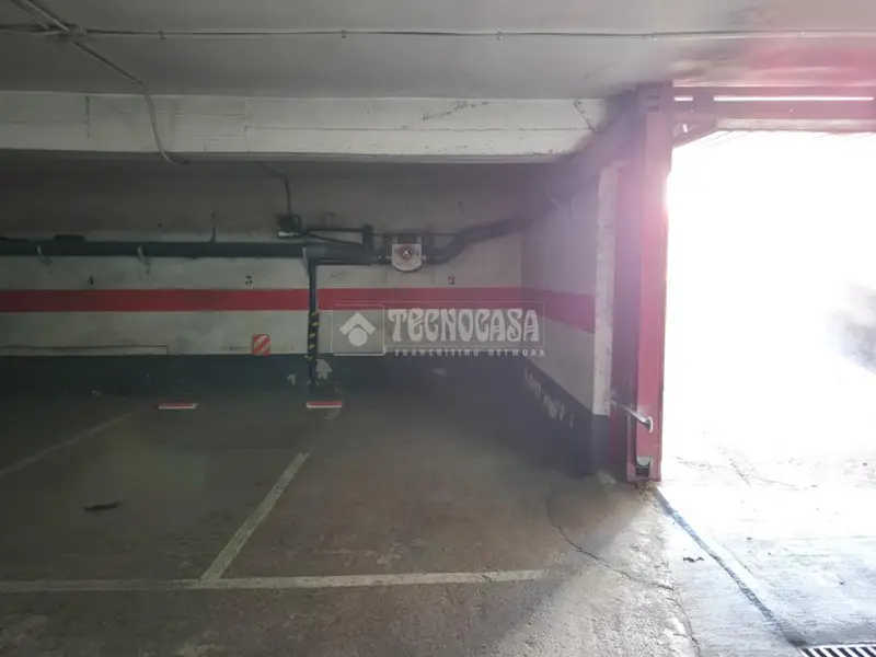 Plaza Garaje 9m2 Vadorrey - Coche Pequeño - Excelente Ubicaci

