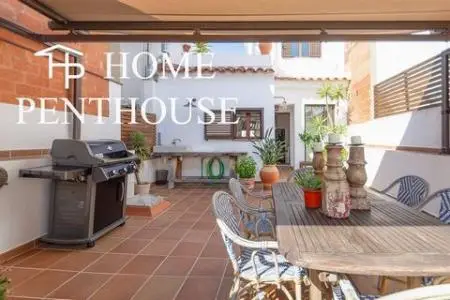 Casa de Pescadores en Sitges: Encanto Historico con Comodidades Modernas