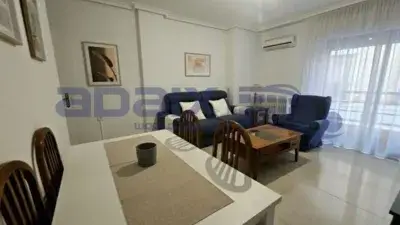 Venta Piso dos Dormitorios Calle Miguel Servet Centro