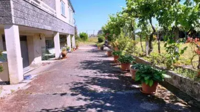 Chalet en venta en Coles Ourense con terreno 2500m²