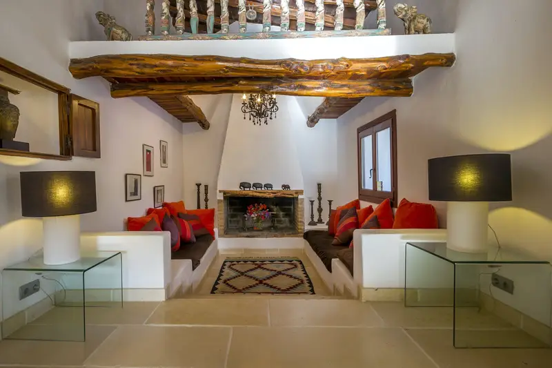 Chalet con Piscina y Jardin en Ibiza