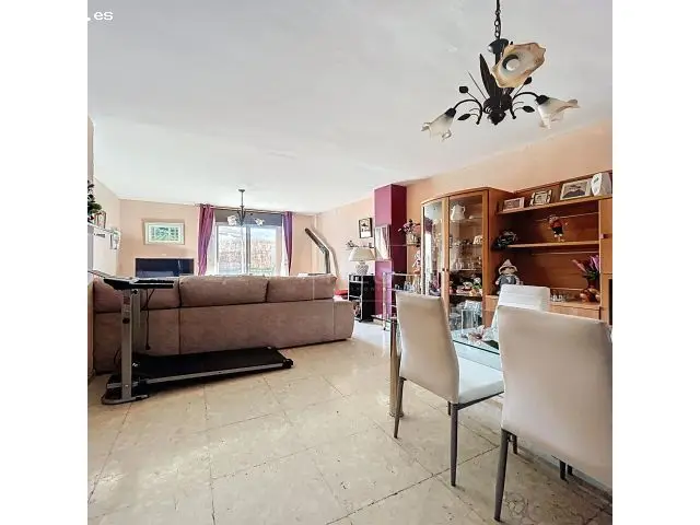 Chalet En Orense, La Zubia