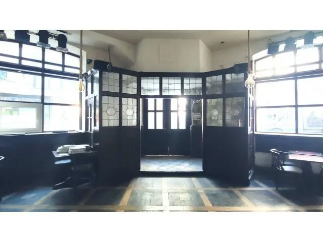 Local Hostelero en Torrelavega: Edificio Emblemático Siglo XIX