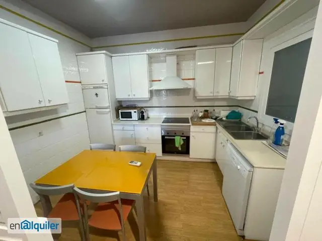 Alquiler Piso 4 habitaciones 2 baños Plaza Mayor Palma