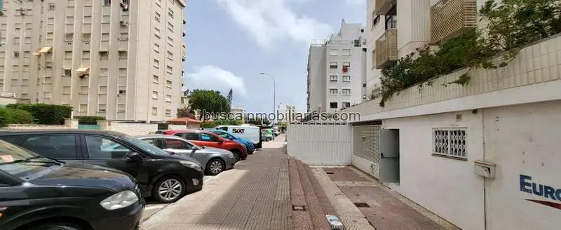Local Comercial en Venta Playa Gandía 34m2 Terraza Cerca Universidad