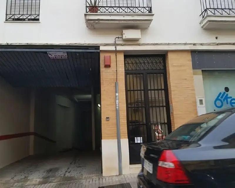 Garaje en Venta en Lucena Calle Virgen del Rosario