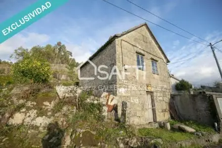 Casa de Piedra en Ponte Sampaio Pontevedra con Garaje y Terreno