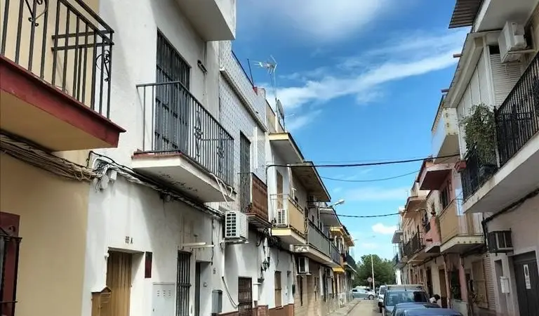 Piso en Sevilla para inversores  Ocupado  Financiacion 100