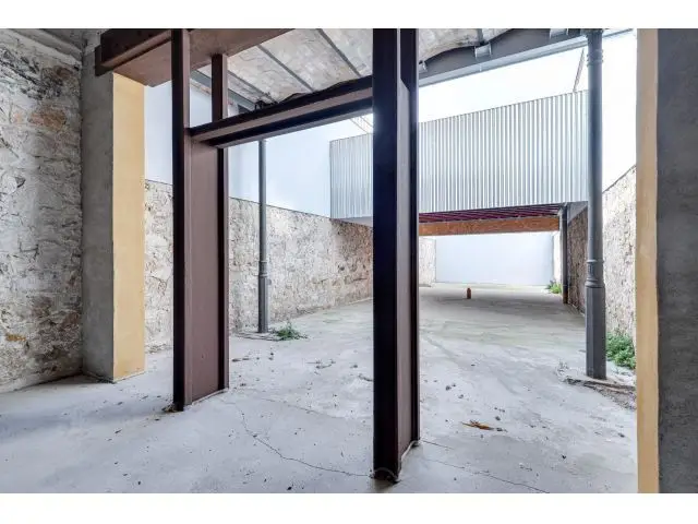 Local Comercial 250m2 Sant Antoni Barcelona