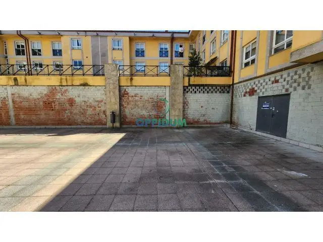Local Comercial 447m² Bertamiráns Ampliación 1260m²