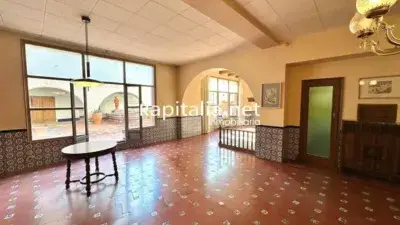 Casa en Alquiler Alcoy 6 Habitaciones 4 Baños Gran Espacio Familiar