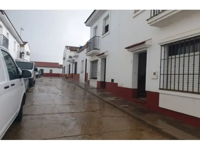 Chalet Adosado 3 Dormitorios Calañas Huelva Vivienda Protegida
