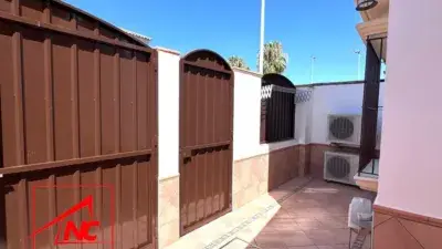 Casa Unifamiliar Reformada en Las Carrascosas