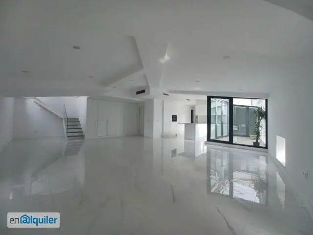 Alquiler Ático con Terraza en Ciutat Vella Valencia