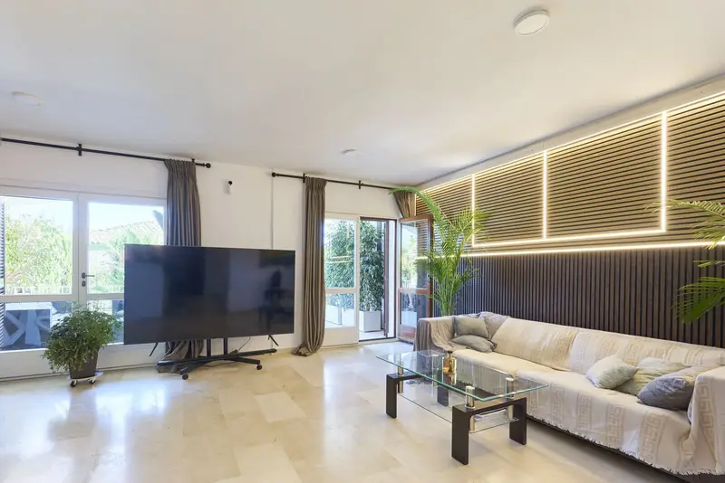 Adosado 6 Dormitorios Milla de Oro Marbella Lujo Piscina Vistas al Mar