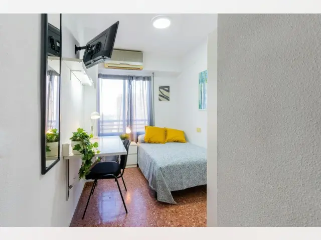 Habitacion Privada Mislata Amoblada con Internet y Limpieza Incluida