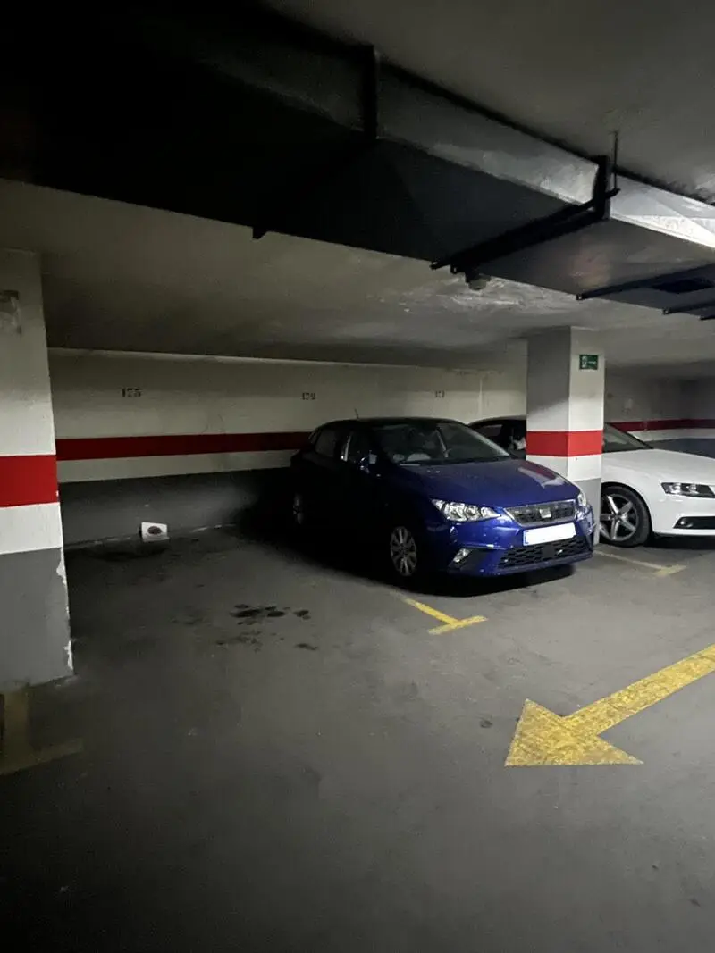 2 Plazas de Aparcamiento en Venta Granada
