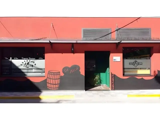 Gran Oportunidad Venta De Bar-Cafetería Con Gran Renombre En Arenas De San Juan (Ciudad Real)