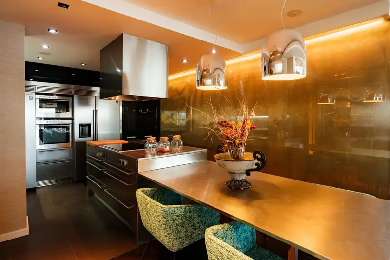 Piso de Lujo en Venta en Alicante Centro con Vistas al Mar