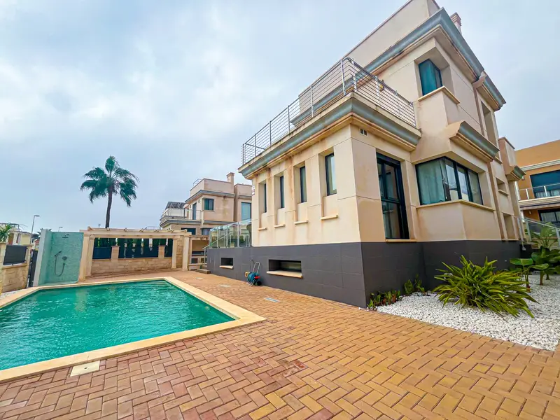 Villa en Venta Orihuela Costa Nueva