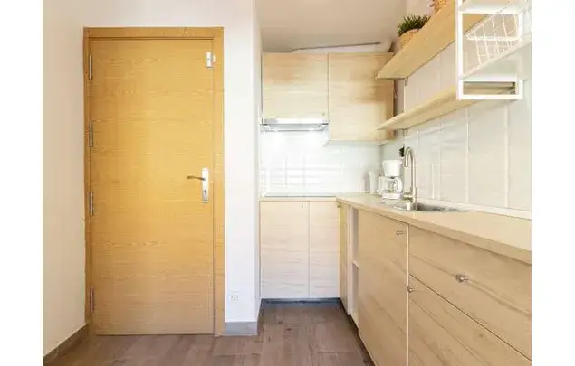 Rent 3 bedroom apartment of 70 m² in Madrid