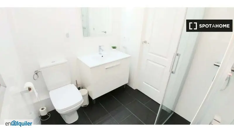 Apartamento 4 Dormitorios Lavapiés Balcón 85m2