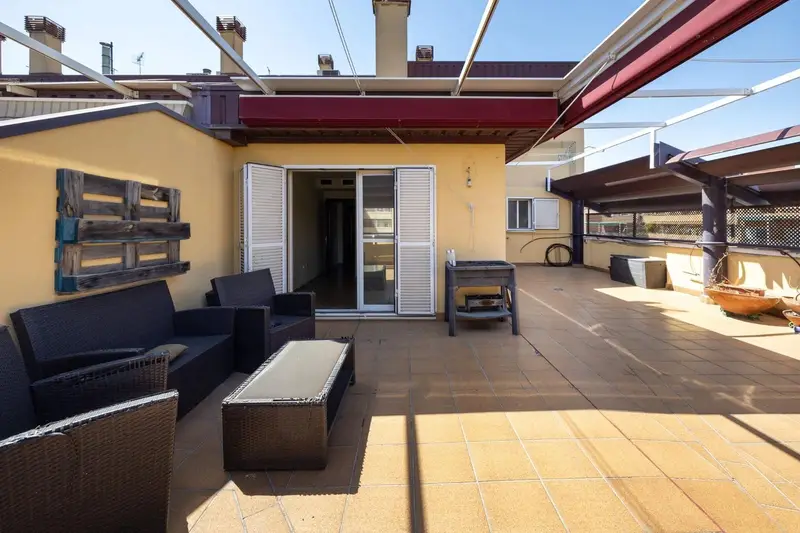 Ático con Terraza en Granada Ciudad