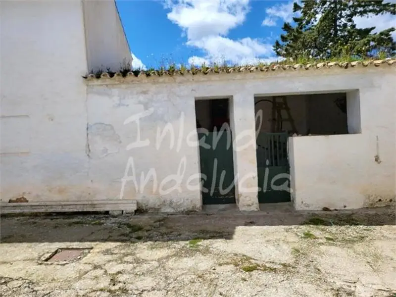 Casa de Campo en Humilladero: Cortijo con Patio y Vistas