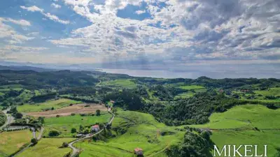 Chalet Rústico en Santillana del Mar 7000m2 Jardin Privado
