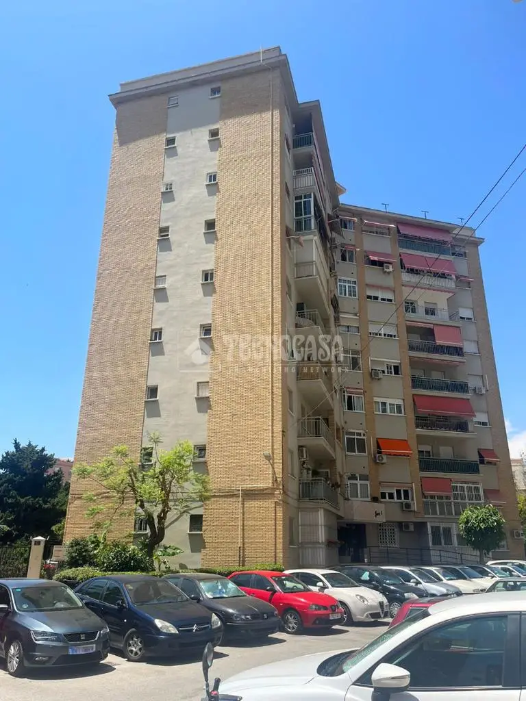 Piso Reformado Nueva Malaga 2 Dormitorios Terraza Parking Opcional