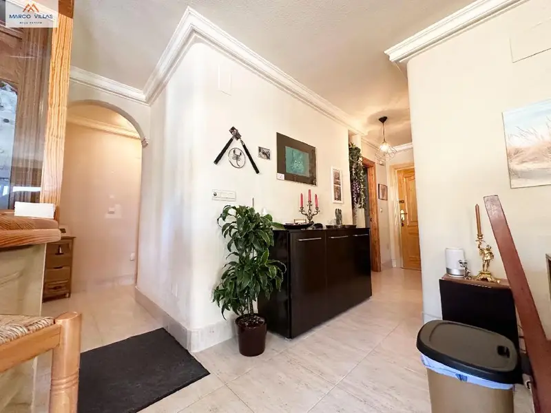 Apartamento en Guardamar del Segura con Piscina y Garaje