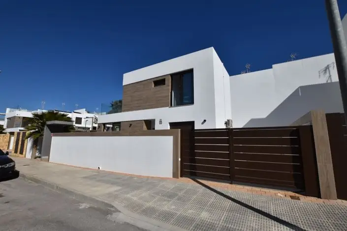 Villa 3 Dormitorios en Venta